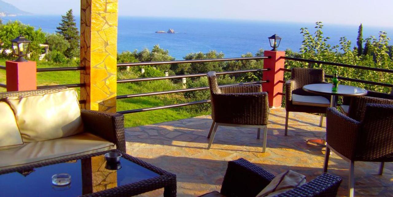 Large Apartment By The Pool - Pelekas Beach, Corfu Eksteriør billede