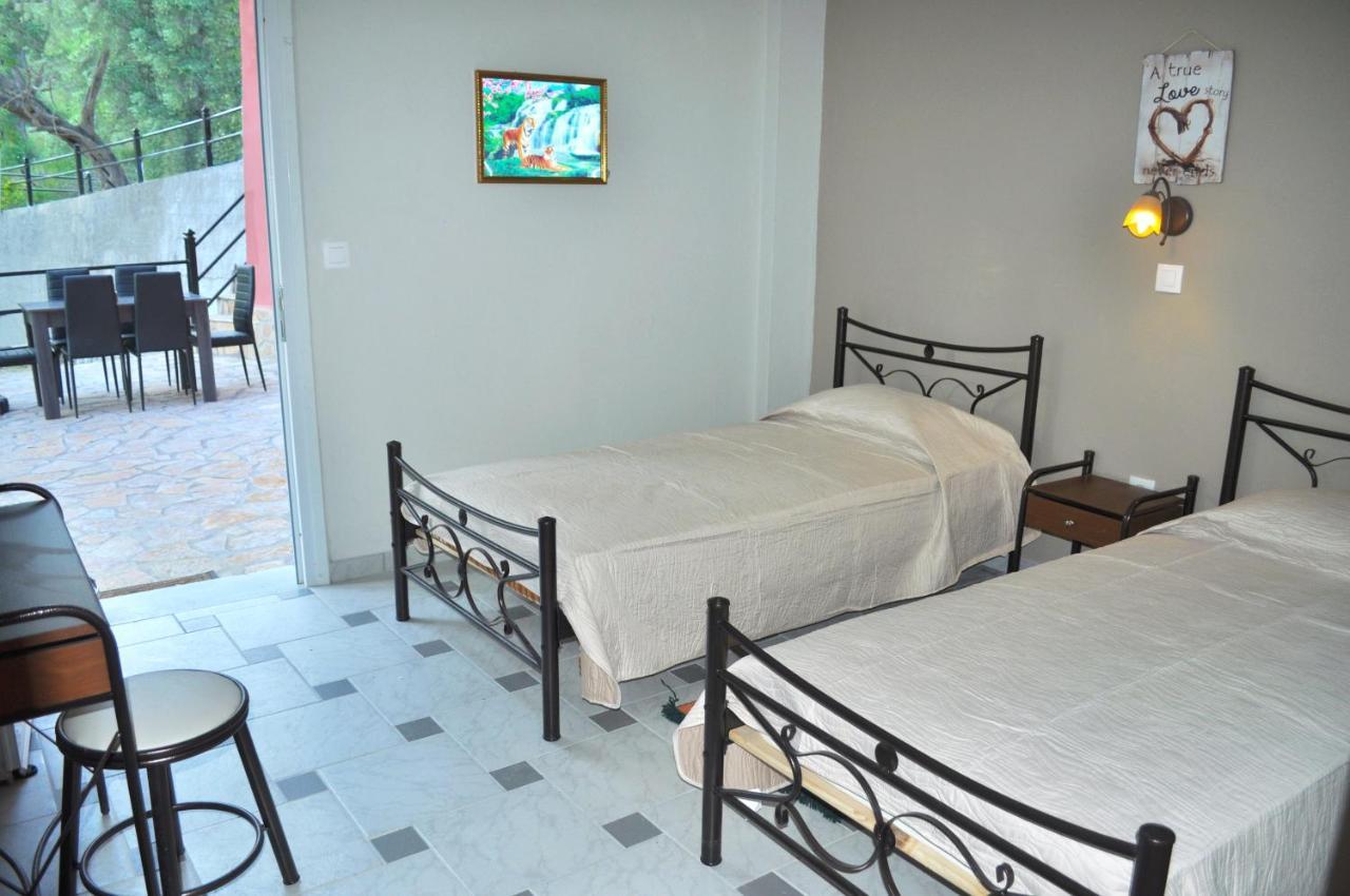 Large Apartment By The Pool - Pelekas Beach, Corfu Eksteriør billede